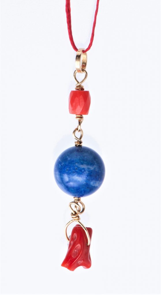 “Vivid” Pendant gold, corals, lapis lazuli