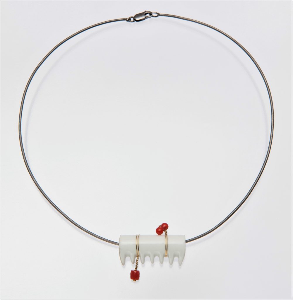 “Porceldrop II” Necklace silver and gold, black, porcelain, coral, matt