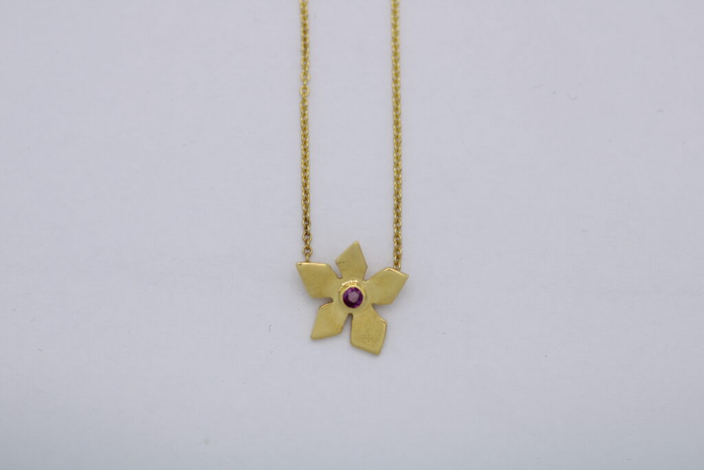 “Metal petal” Necklace gold, tourmaline