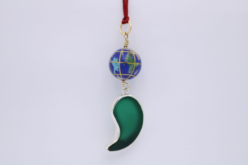 “Earth is wondering” Pendant, silver and gold, agate, cloisonne bead