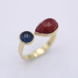 " ! "Ring, gold, saphire, ruby