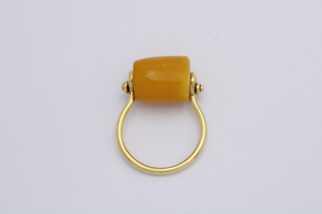 “Electra” Ring, gold, amber