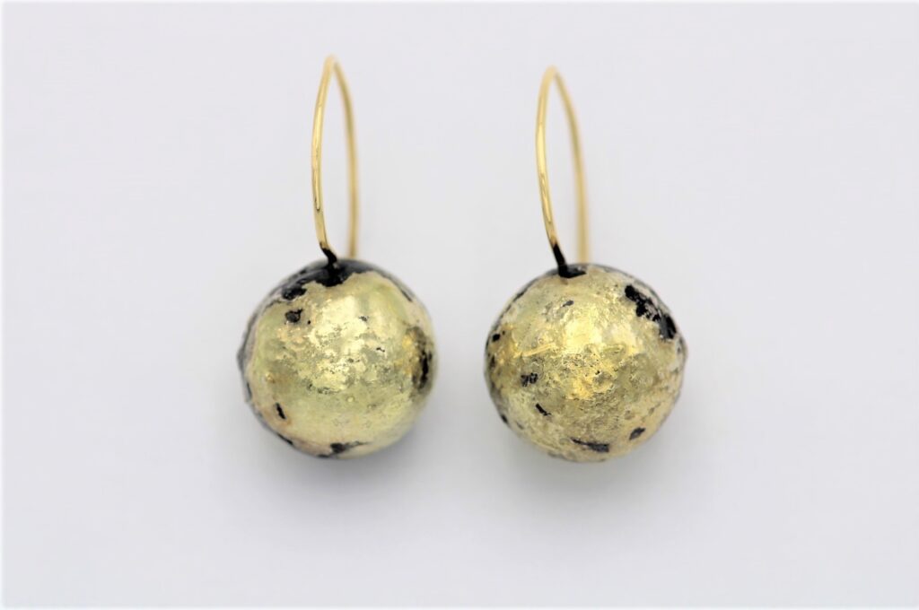 “Rough spheres” Earrings, silver and gold