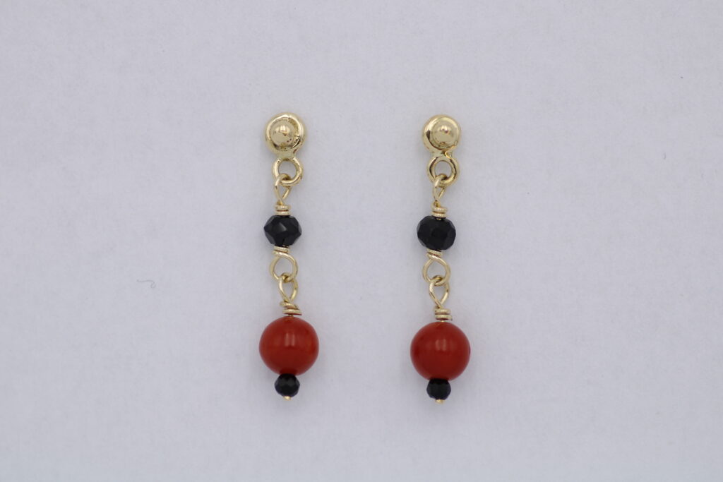 “Red and black” Earrings gold, coral, spinel