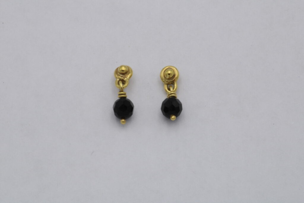 “Black pepper” Earrings gold, onyx