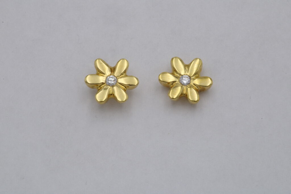 “Daisy” Earrings gold, diamonds