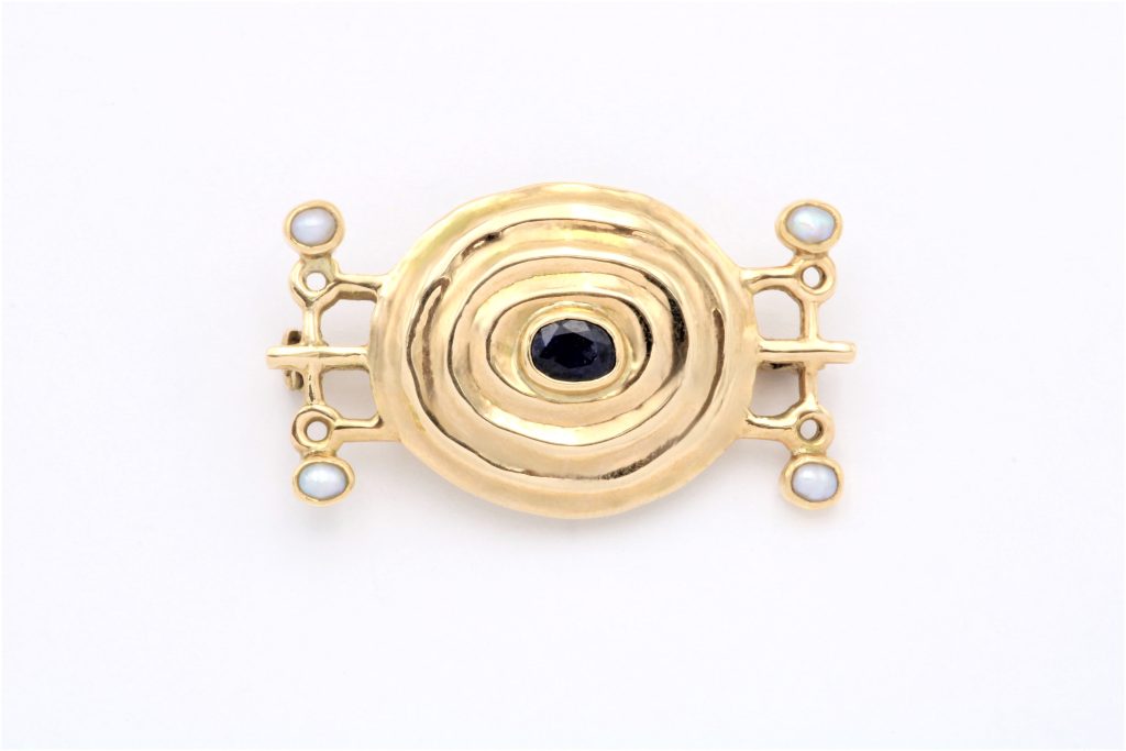 “Delos” Brooch gold , saphire, pearl