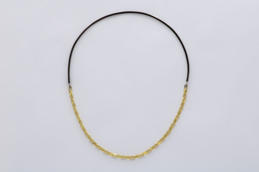 “Hybrid chain III” Necklace, silver, black, yellow