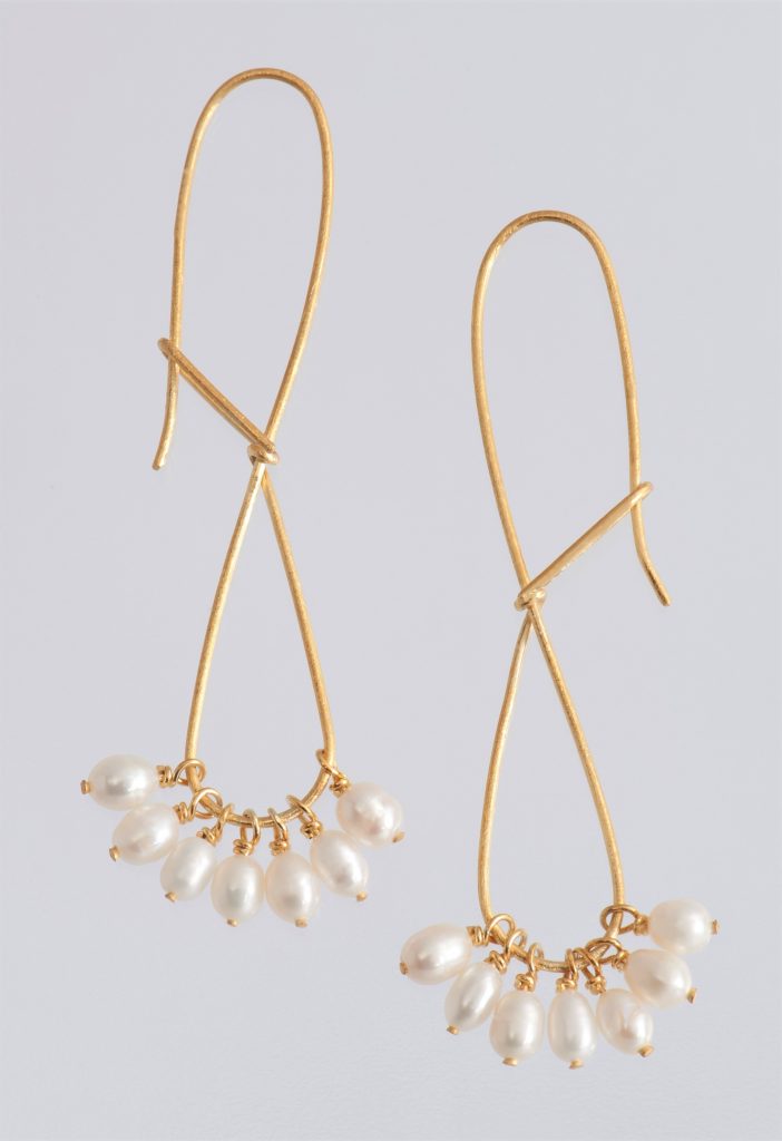 “Unicondular ΙΙΙ” Earrings silver, yellow, pearl, matt