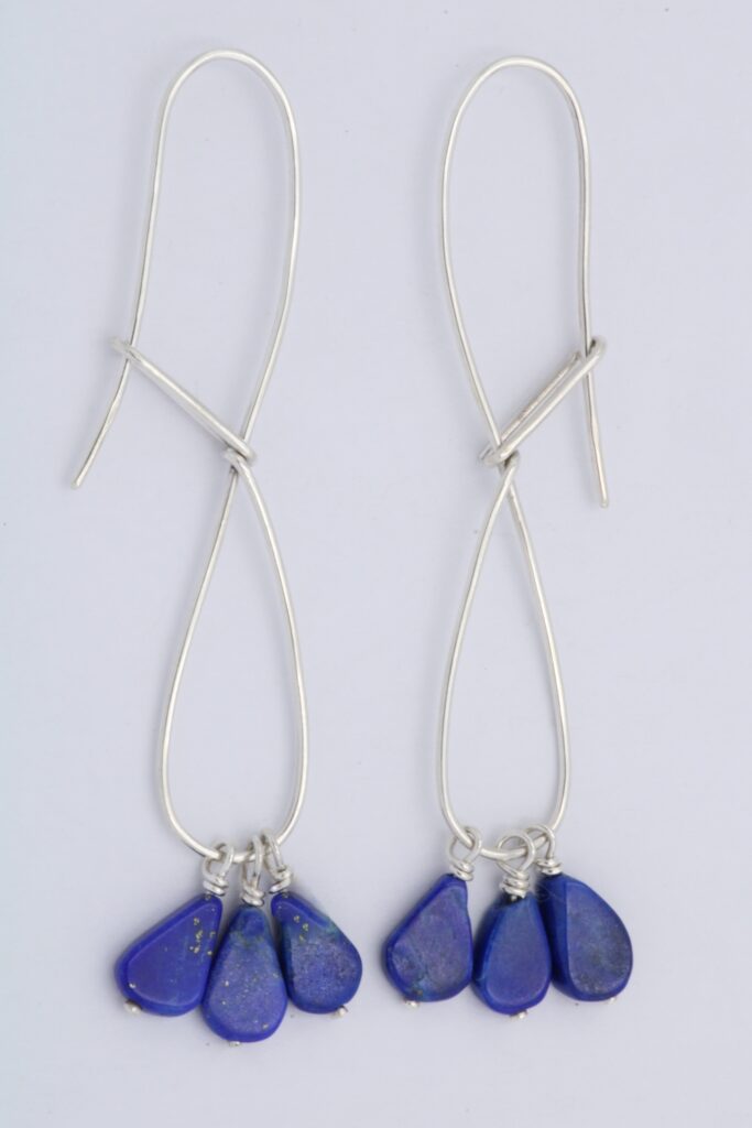 “Unicondular III” Earrings silver, lapis lazuli