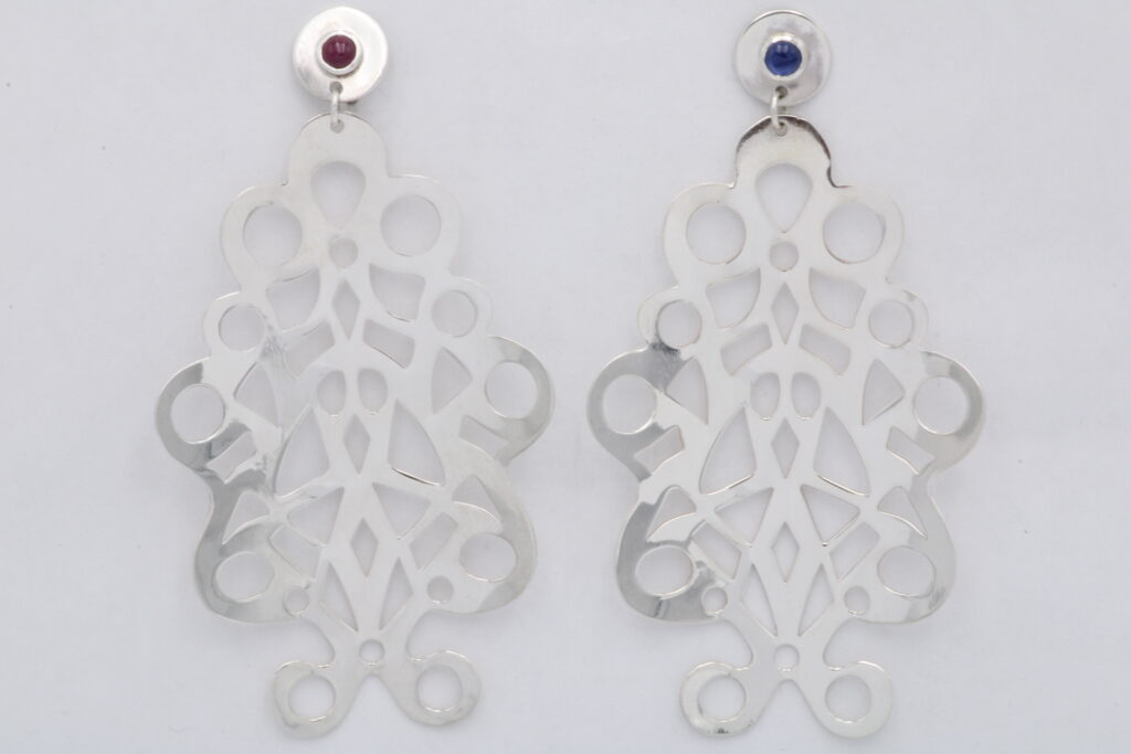 “Lace” Earrings silver ruby saphire