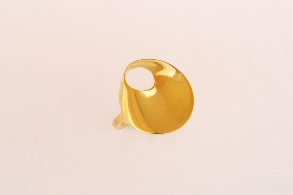 “Moebius ring III” Ring, silver, yellow