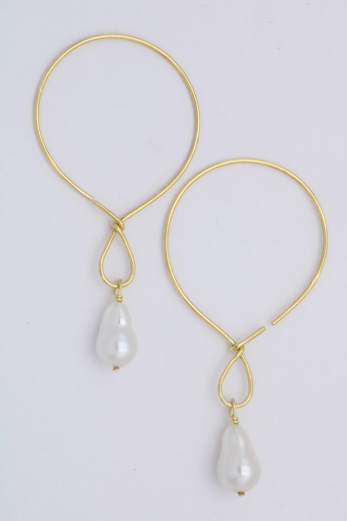 “Unicondular I” Earrings silver, yellow, pearl