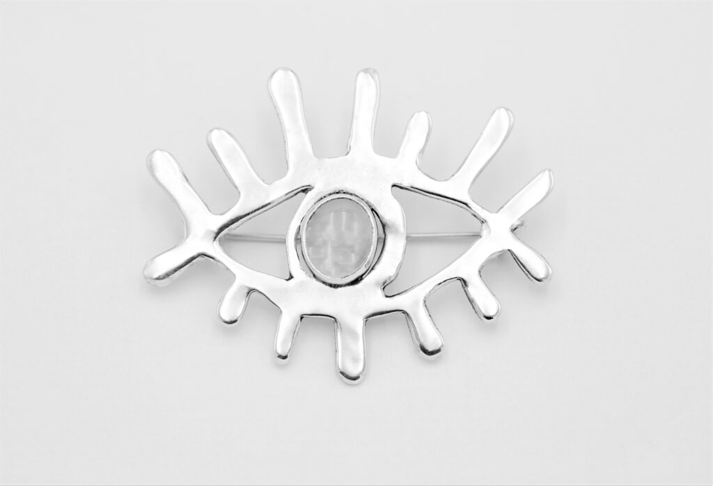 “Eye with lashes…” Brooch silver, quartz