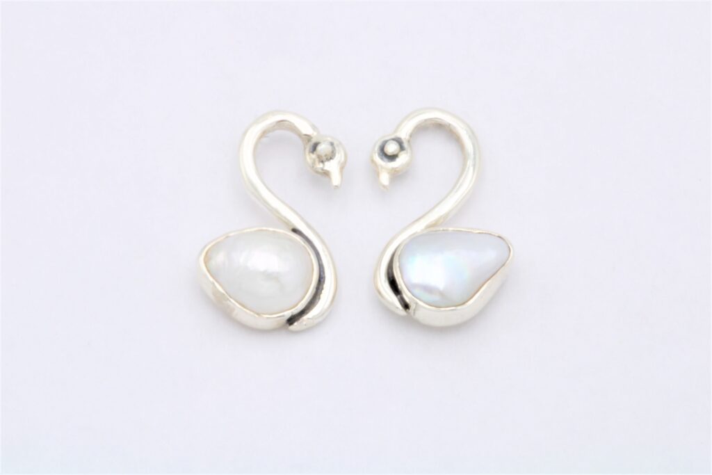 “Swan” Earrings silver, pearl