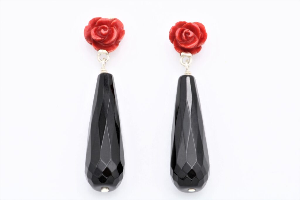 “Winter drops” Earrings silver, coral, onyx