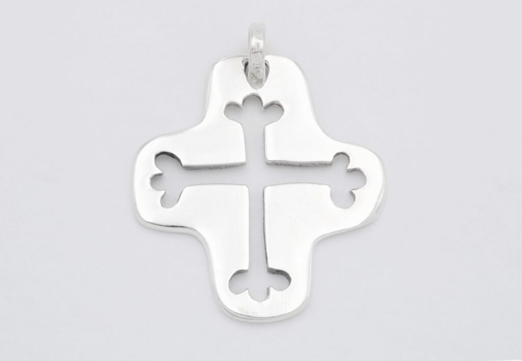 “Clovet all over” Cross silver