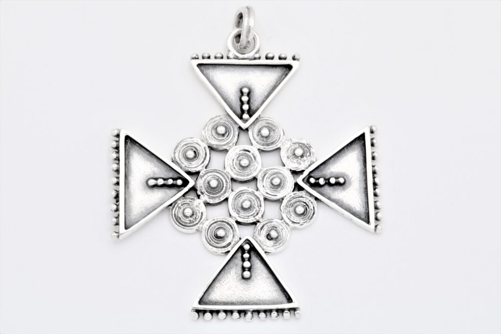 “Maximus” Cross silver