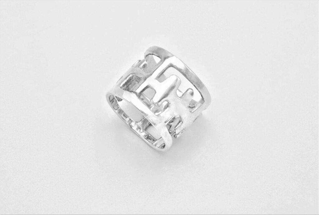 “Primitive outline” Ring silver