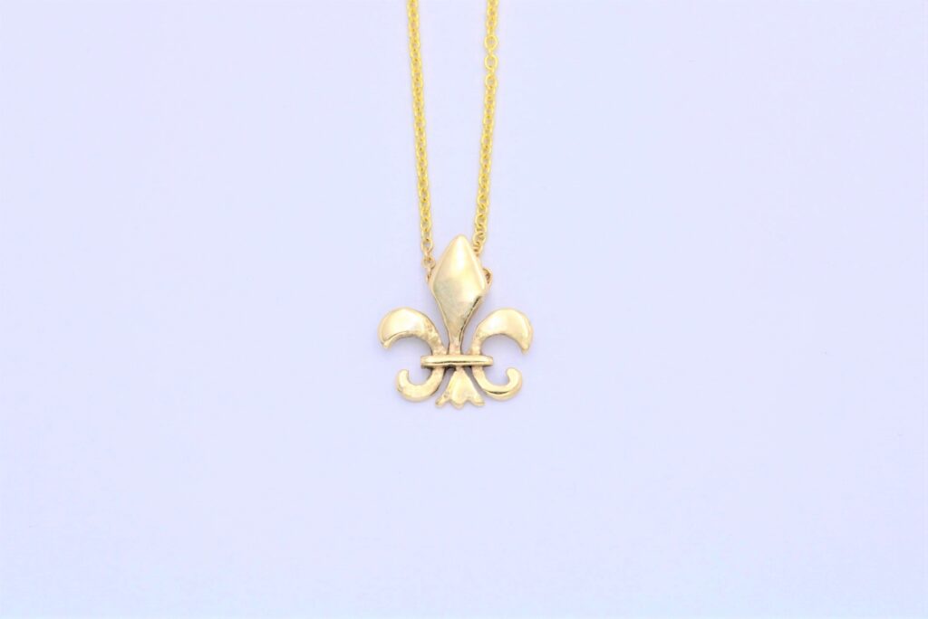 “Lily” Necklace gold