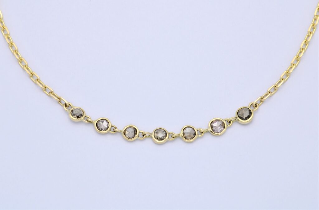 “Diamonds in a row” Necklace gold, diamonds