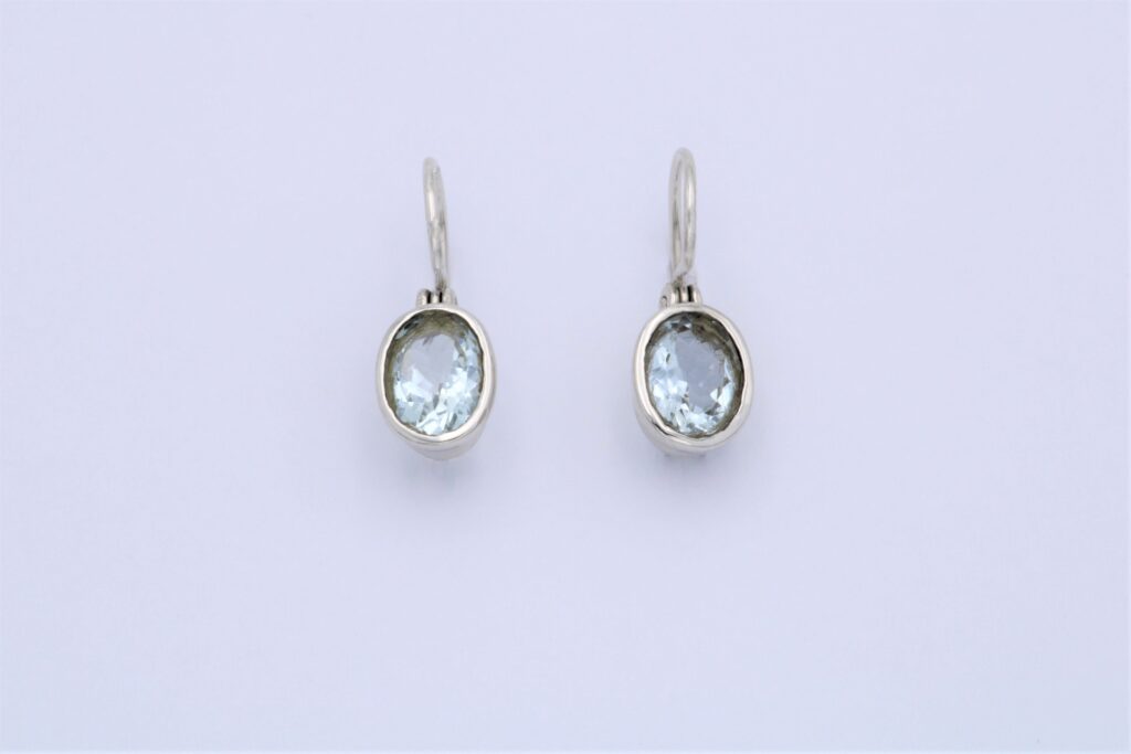 “Medieval II” Earrings white gold, aqua marine