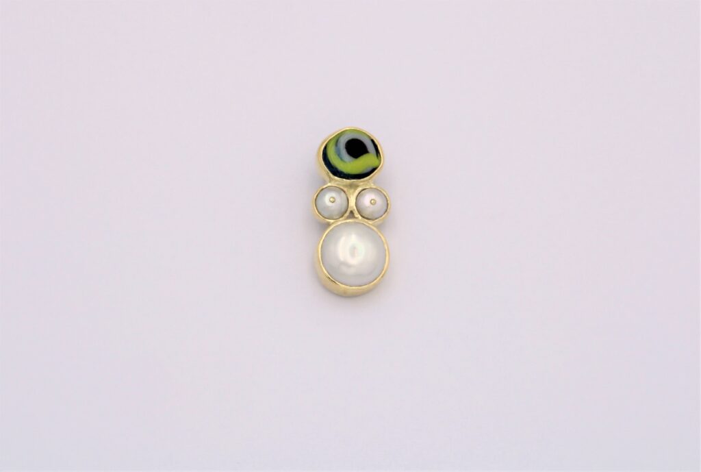 “Evil-eye snow-woman ΙΙ” Pendant gold, pearls, glass