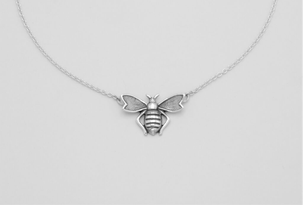 “Bee” Necklace silver