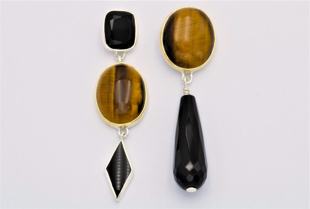 “Balanced asymmetry” Earrings silver and gold, tiger eye, onyx