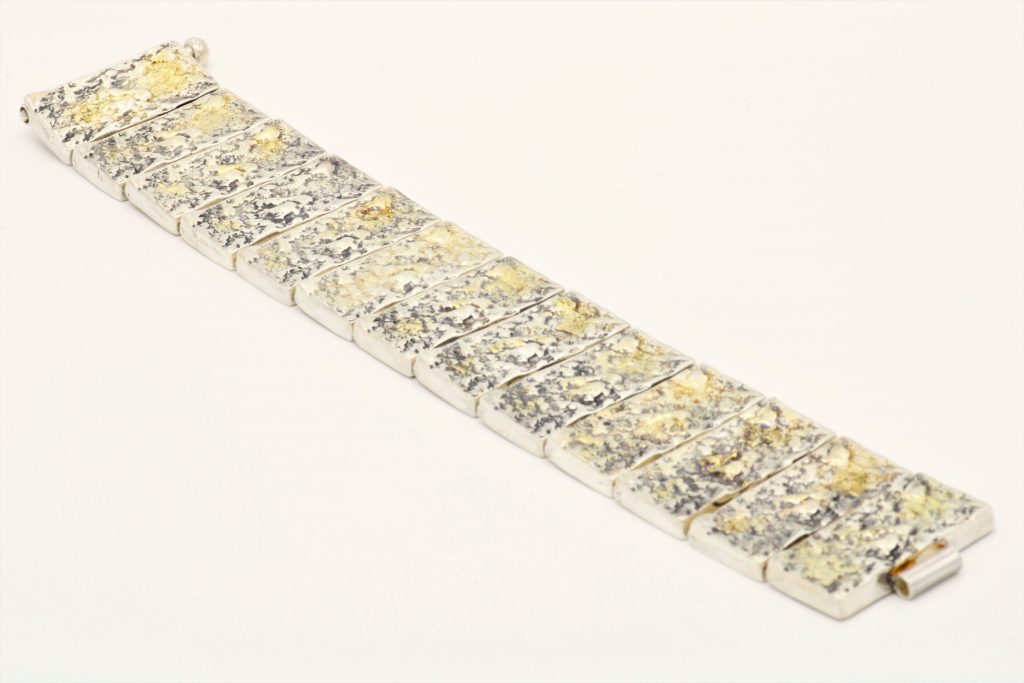 “Oxidised tiles” Bracelet, silver and gold