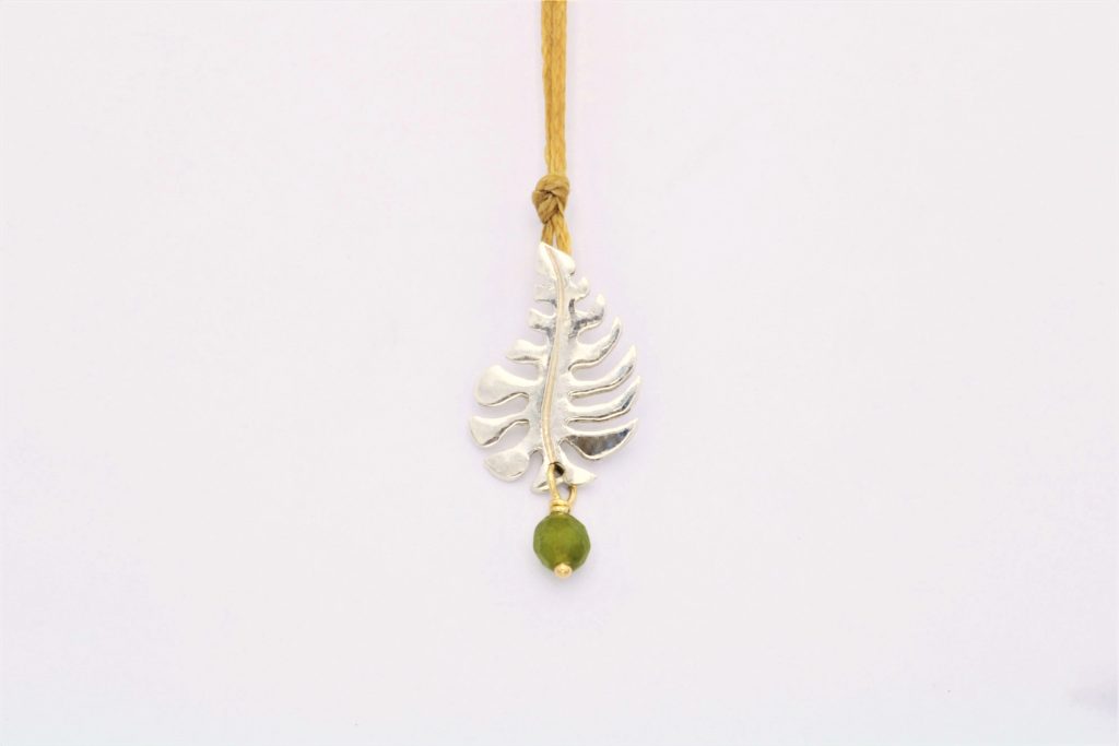 “Monstera” Pendant silver and gold, jade