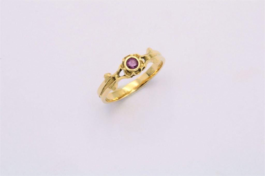 “Antique ΙΙ” Ring, gold, ruby
