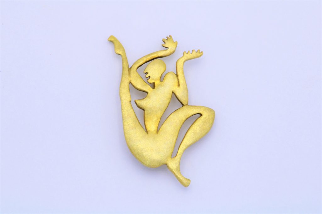 “Josephine Β IΙ” Brooch-pendant silver, yellow, matt