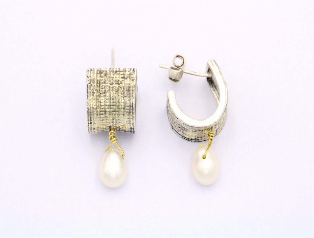“Canvas” Earrings silver and gold, pearl