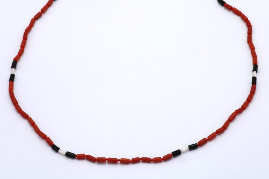 “Coral snake” Necklace, gold, onyx, pearl