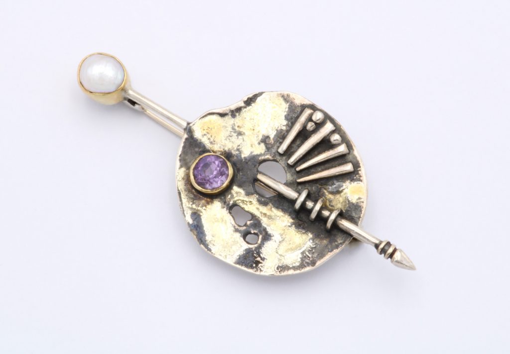 “Palette ” Brooch silver and gold, amethyste, pearl