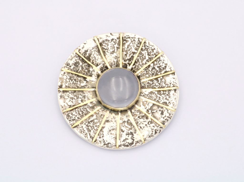 “Sun” Brooch-pendant silver and gold, quartz