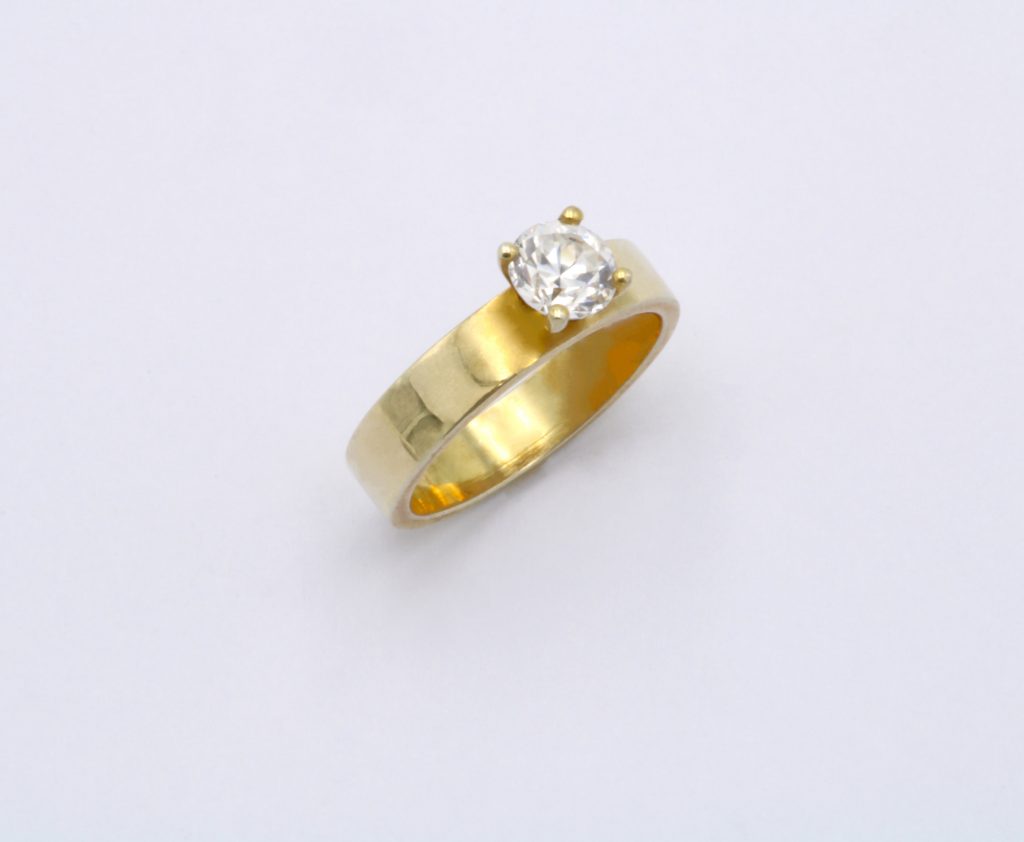 “Solitaire” Ring, silver, yellow, cubic zirconium