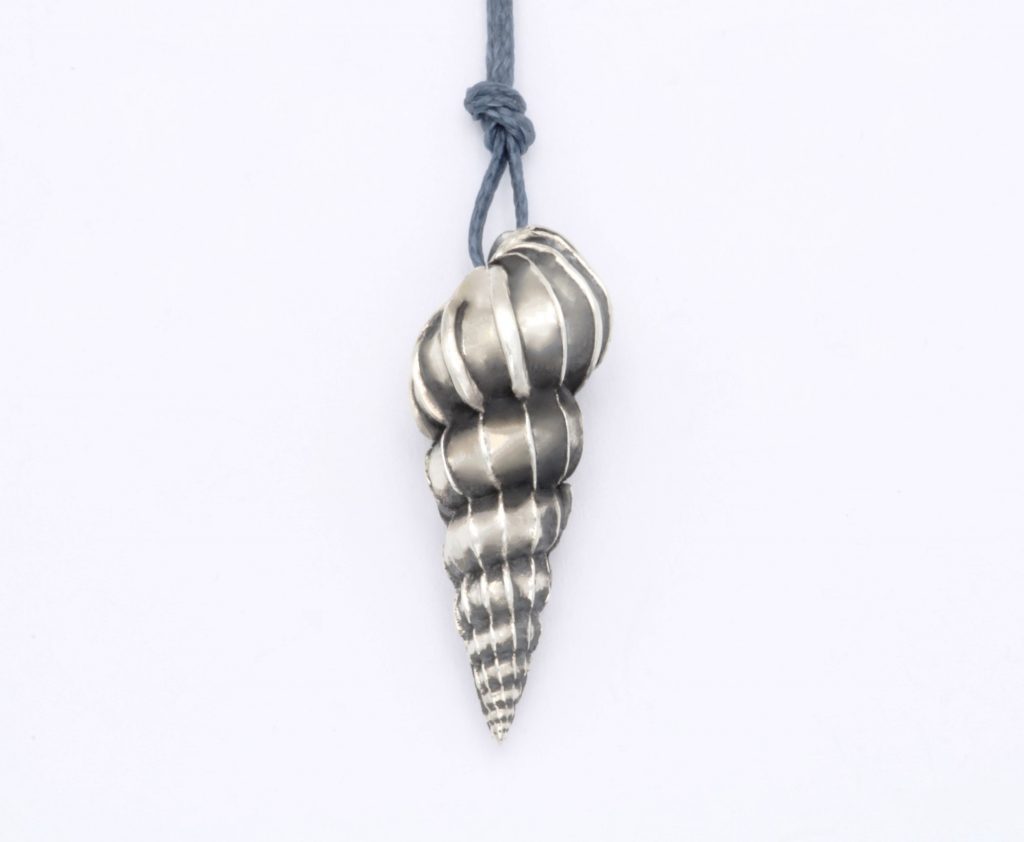 “Pointed shell” Pendant silver