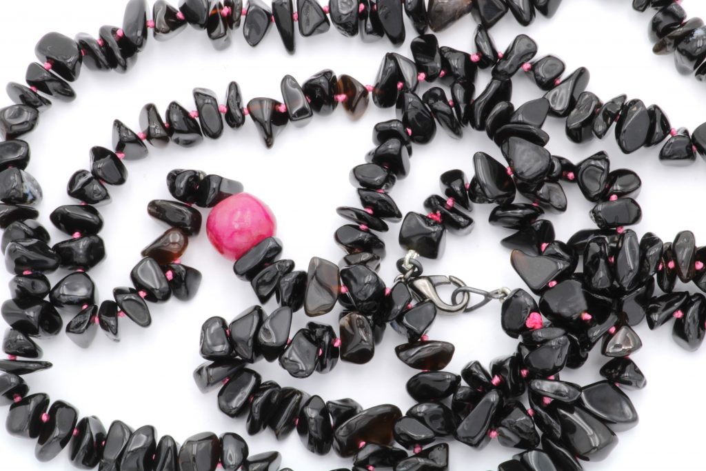 “Onyx with a twist” Necklace, silver, onyx, ruby