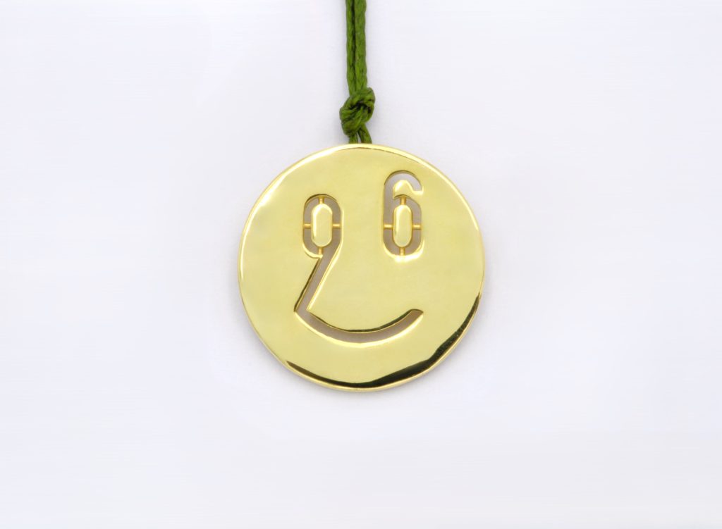 “Emoji-Smile” Πανταντίφ – Γούρι 2026 ασημένιο κίτρινο