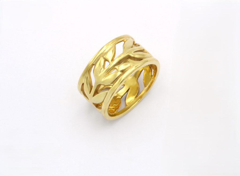 ”Laurel wreath I“ Ring, silver, yellow